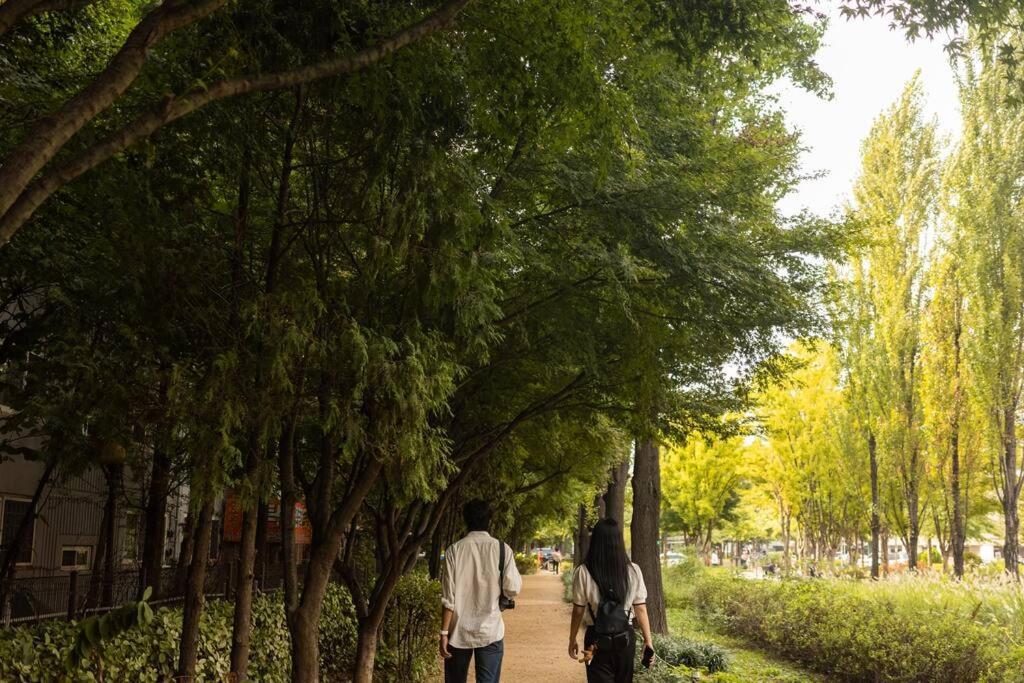 Comfy Leafy In Yeonnam * Seoul